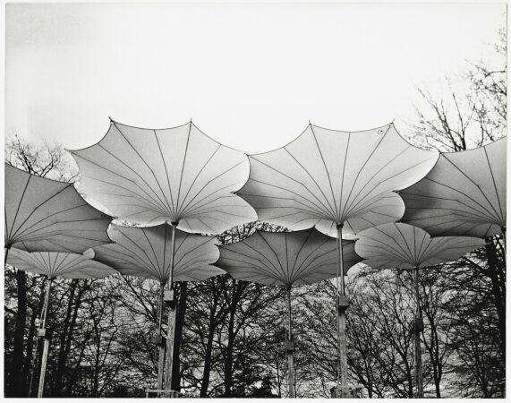 Wandelbare Schirme fr die Konzerttournee von Pink Floyd in den USA (1977)