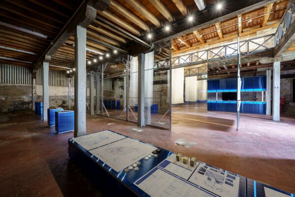 Passenderweise geht es auch hier um Fragen des kulturellen Erbes und wie kollektive Erinnerungen Teil von zuk�nftigen Entwicklungen werden k�nnen.