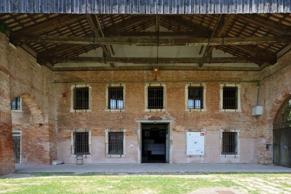 Direkt neben dem Armenischen Beitrag ist im Tesa 42 (Castello 2738/C) der Pavillon Kuwaits situiert.