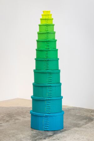 Amie Cunat, Stacked Boxes, 2018 Mit freundlicher Genehmigung der Knstlerin und HESSE FLATOW New York.
