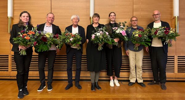 Der neue Vorstand der Architektenkammer Berlin: Elke Hobmeyr, Eike Richter, Carl Herwarth von Bittenfeld, Wiebke Ahues (Vizeprsidentin), Marina Kuck (Vizeprsidentin), Eike Roswag-Klinge (Prsident), Slavis Poczebutas (v.l.n.r.)