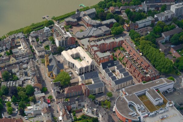 Stadtteilzentrum in Kln-Porz von JSWD