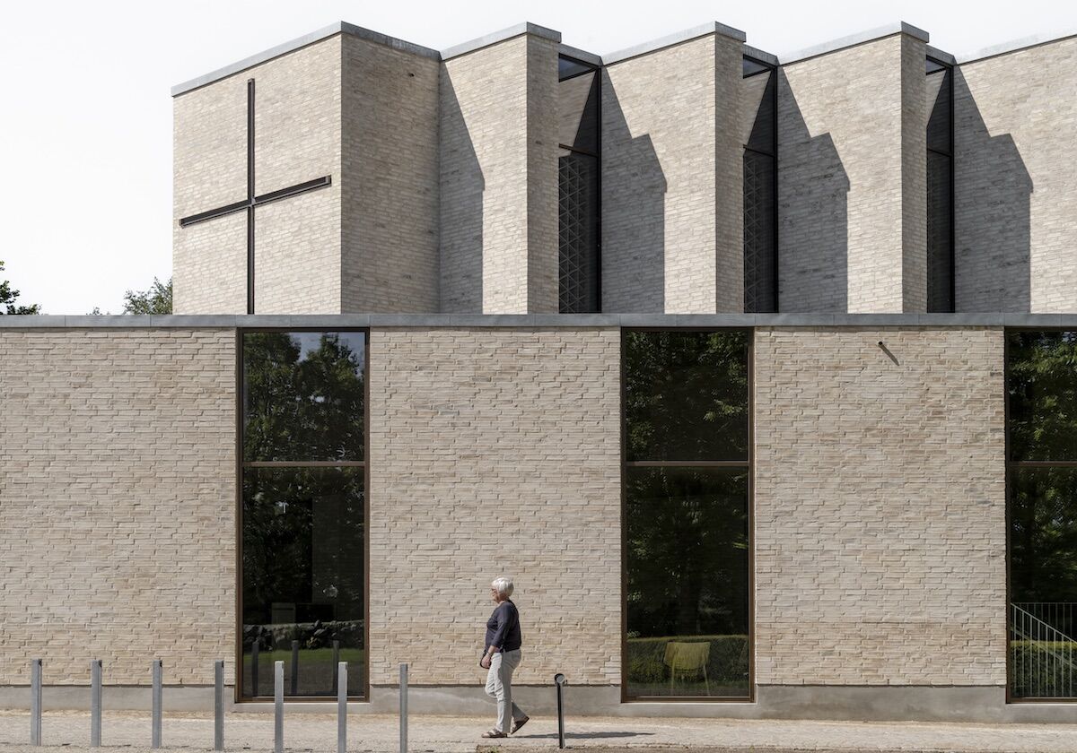 Alle 500 Jahre wieder - Kirche in Skanderborg von Henning Larsen