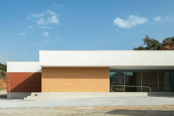 Frderwerkstatt in Odemira von Filipe Xavier Oliveira