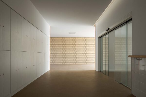 Frderwerkstatt in Odemira von Filipe Xavier Oliveira