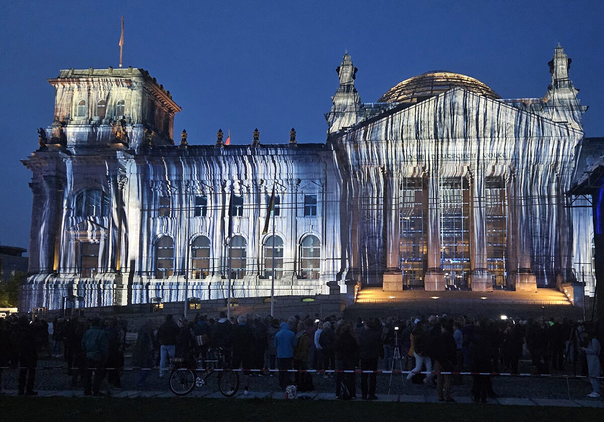 30 Jahre später - Zur Lichtinstallation am Berliner Reichstagsgebäude