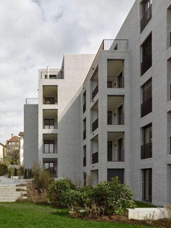 Mehrfamilienhaus mit Gewerbe in Zrich von Max Dudler