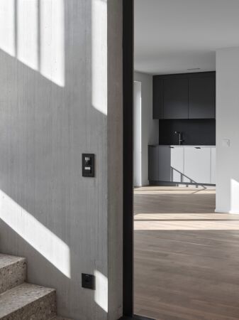 Mehrfamilienhaus mit Gewerbe in Zrich von Max Dudler