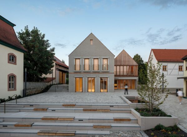 MittenIm Herzen von Niederwerrn: Neues Brgerzentrum, Architektur: Schlicht Lamprecht Kern Architekten (Schweinfurt)