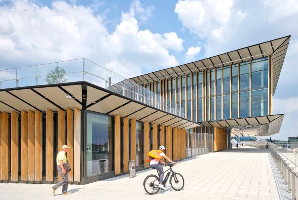 Bahnhof bei Paris von Kengo Kuma & Associates