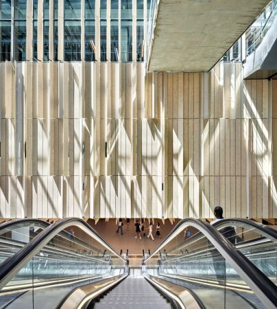 Bahnhof bei Paris von Kengo Kuma & Associates