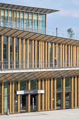 Bahnhof bei Paris von Kengo Kuma & Associates
