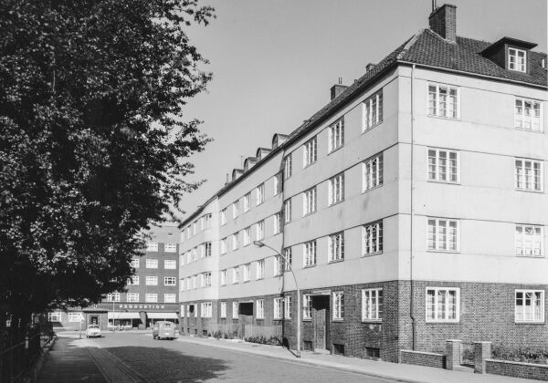 Historische Aufnahme des Wohnblocks in Hamburg