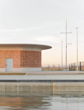 Schleusengebude bei Heidelberg von Ecker Architekten