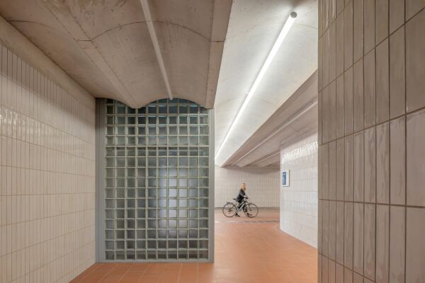 Bahnhofsneugestaltung in Nova Gorica von Sadar+Vuga