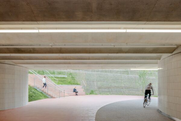 Bahnhofsneugestaltung in Nova Gorica von Sadar+Vuga