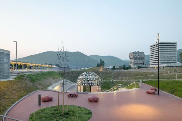 Bahnhofsneugestaltung in Nova Gorica von Sadar+Vuga