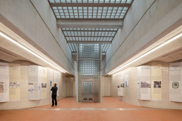 Bahnhofsneugestaltung in Nova Gorica von Sadar+Vuga