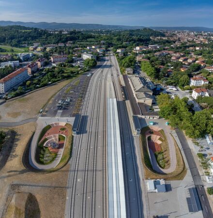 Bahnhofsneugestaltung in Nova Gorica von Sadar+Vuga