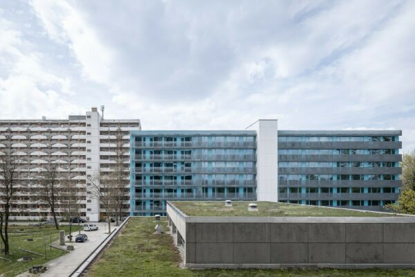 Thema in der Vortragsreihe am 31. Juli: Das von bogevischs buero generalsanierte Blaue Haus in der Studentenstadt M�nchen.