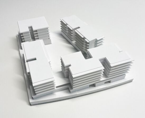 Baufeld F6: FLOW+ von Kniglarch Architekten (PKS), Freimller-Sllinger Architekten, DnD Landschaftsplanung. Vier Baukrper auf U-frmigem Sockel mit Wohn- und Gewerbenutzung sowie Impulsrumen