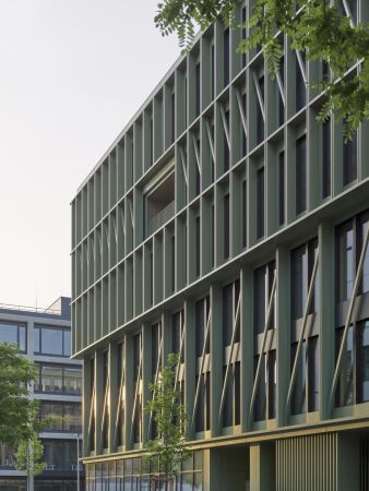 Holzhybrid im Werksviertel von C. F. Mller