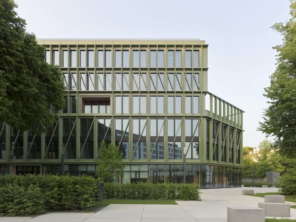 Holzhybrid im Werksviertel von C. F. Mller