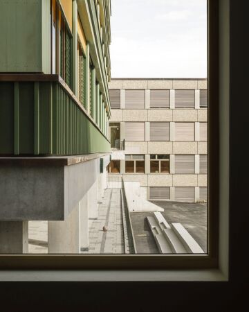 Schulerweiterung in Davos von CURA Architekten