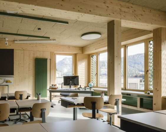 Schulerweiterung in Davos von CURA Architekten