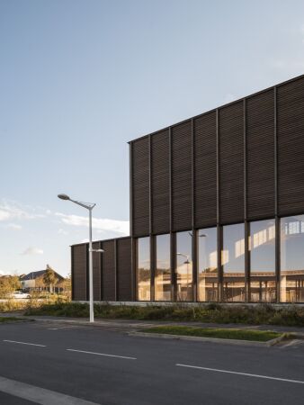 Sporthalle von ateliers o-s architectes