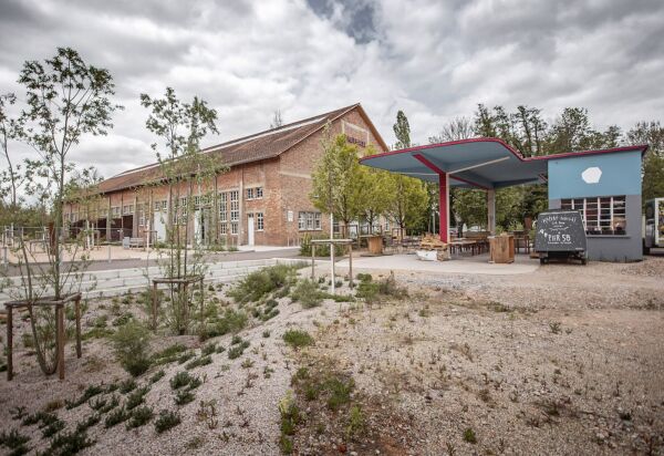 Belobigung Sonderpreis 2025 Umbaukultur in der zirkulren Stadt: Umbau und Sanierung Reithalle in Achern