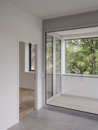 Wohn- und Gesch�ftshaus in Biel von HHF