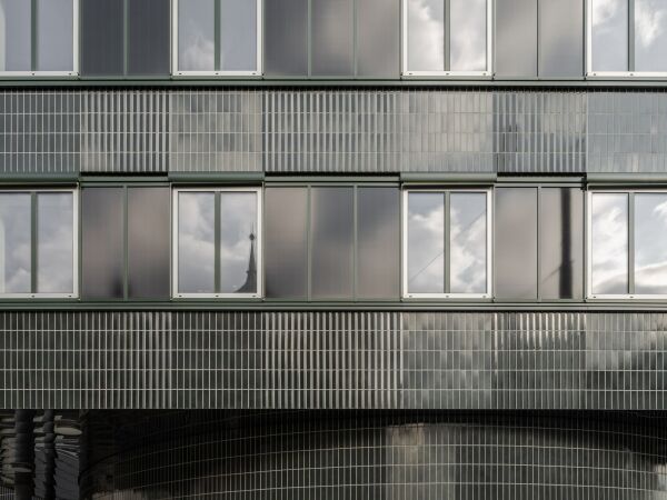 Wohn- und Geschftshaus in Biel von HHF