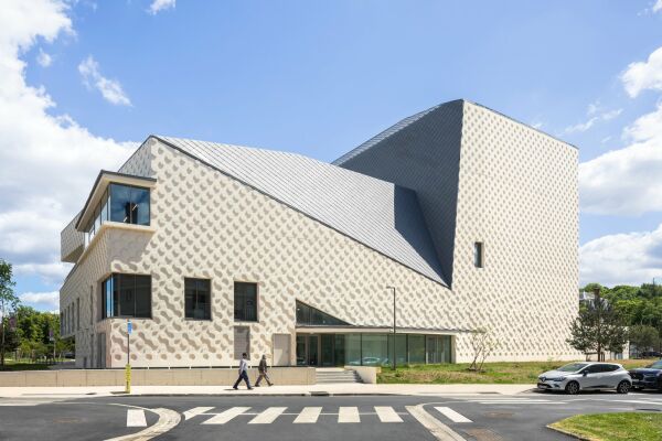 Theater von AJC Atelier darchitecture in Beauvais