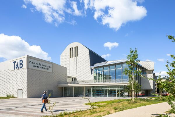 Theater von AJC Atelier darchitecture in Beauvais