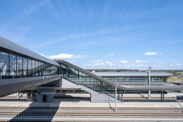 Bahnhof von Pittino & Ortner und Zechner & Zechner