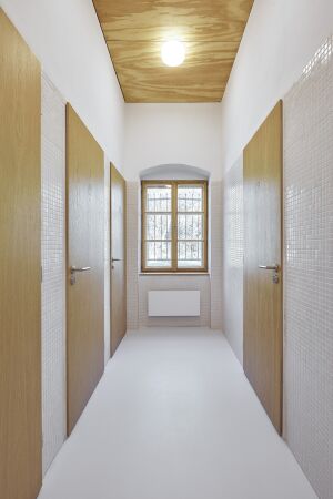 Trauerhalle in Vimperk von Jakub Va�ek