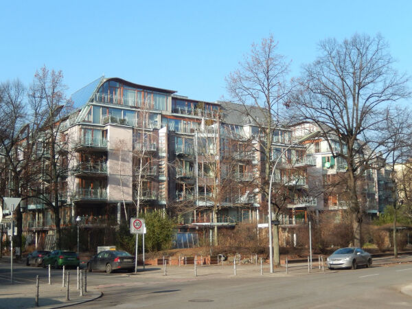 Wohnanlage am Preuenpark, Wrttembergische Strae 6063, 19982003, mit Doris Baller. Foto: Gerd Fahrenhorst, Wikimedia Commons, CC BY 4.0