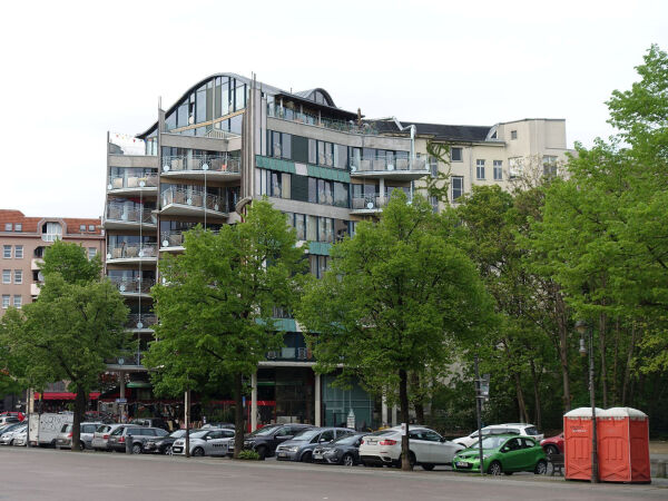 Wohnhaus am Winterfeldtplatz, 19941999, mit Doris Baller.