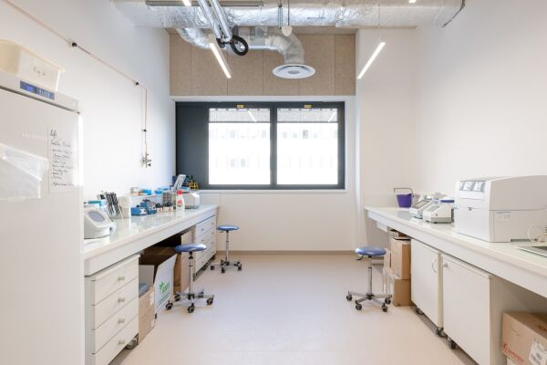 Forschungsbau bei Paris von Nickl & Partner