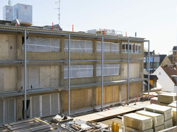 Sequenz Fassadenumbau 2