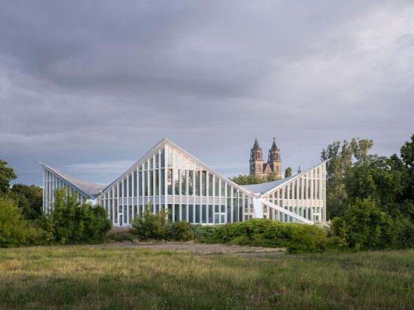 gmp � Architekten von Gerkan, Marg und Partner (Hamburg), Hyparschale Magdeburg