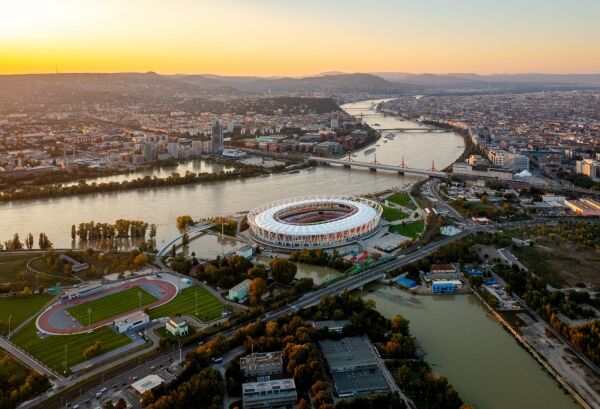 Stadionumbau in Budapest von NAPUR Architect