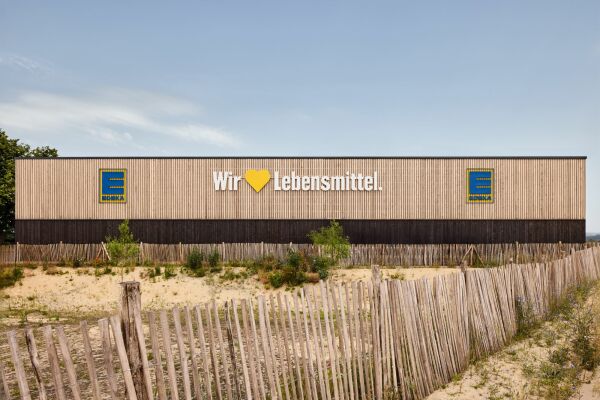 Supermarkt in Nauen von ZRS Architekten Ingenieure