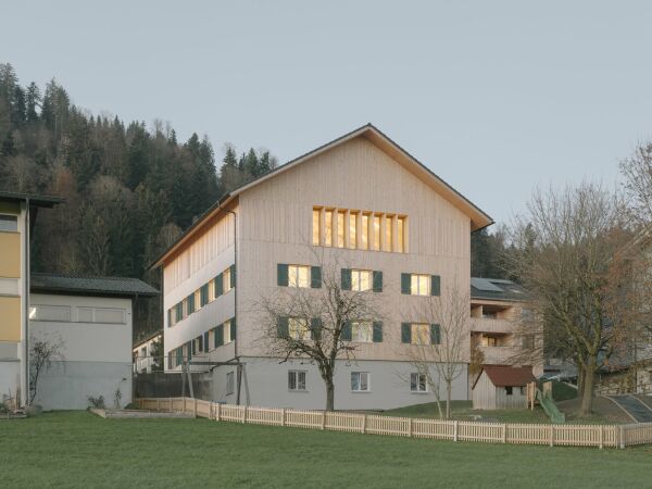 Gemeindezentrum in Langen bei Bregenz von MWArchitekten