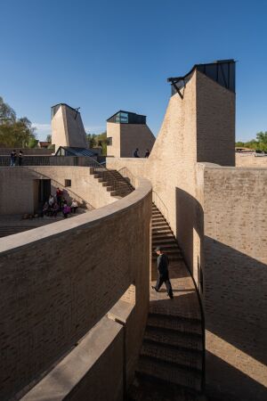 West Wusutu Village Community Centre in Hohhot (Innere Mongolei, China) von Inner Mongolian Grand Architecture Design Co. Ltd / Zhang Pengju