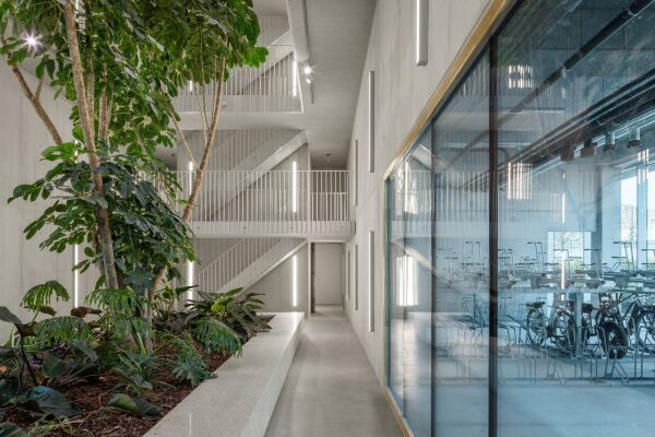 Sozialwohnungsbau in Amsterdam von Atelier Kempe Thill