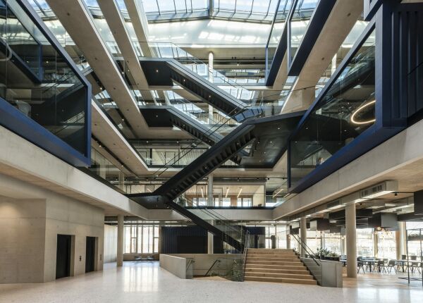 Unternehmenszentrale in Kufstein von Zechner & Zechner und Grabher