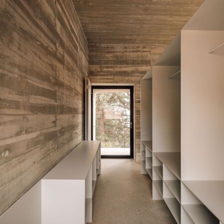 Betonvilla an der Algarve von Pedro Domingos