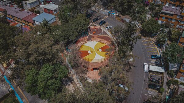 Freizeitanlage in Mexiko-Stadt von AMASA